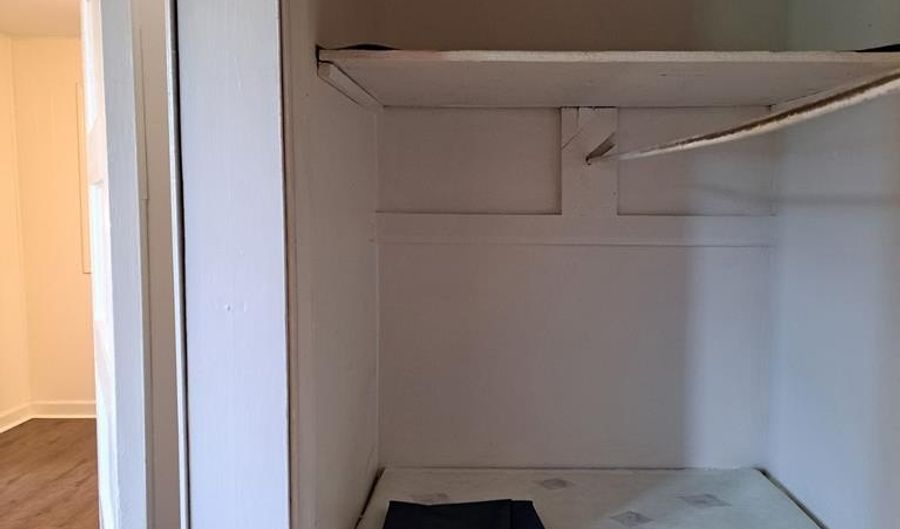 2453 Austinville Rd, Austinville, VA 24382 - 2 Beds, 1 Bath