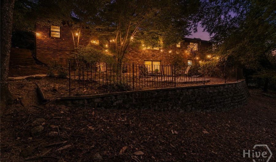 759 Riverhill Dr, Athens, GA 30606 - 4 Beds, 3 Bath