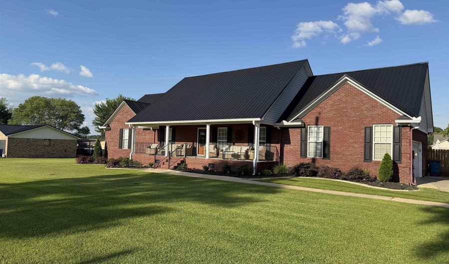 304 Hannah Ave SE, Attalla, AL 35954 - 4 Beds, 2 Bath