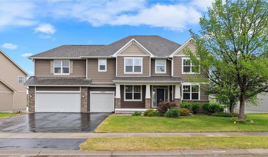 15365 Eagle Creek Way, Apple Valley, MN 55124 - 6 Beds, 6 Bath