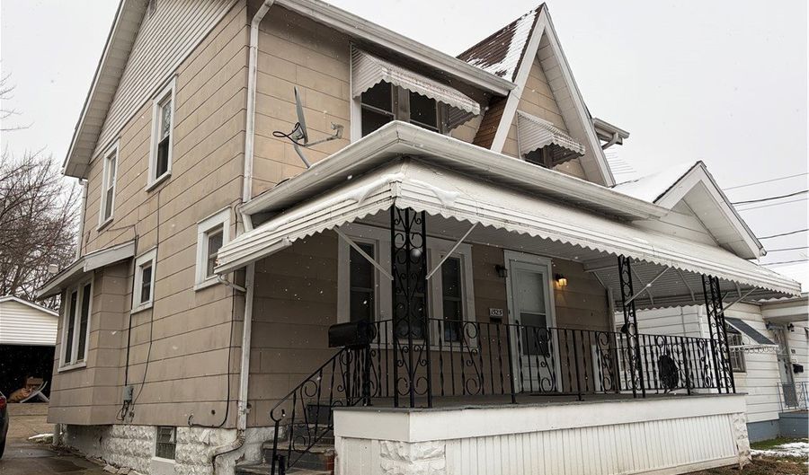 1525 Brown St, Akron, OH 44301 - 3 Beds, 2 Bath