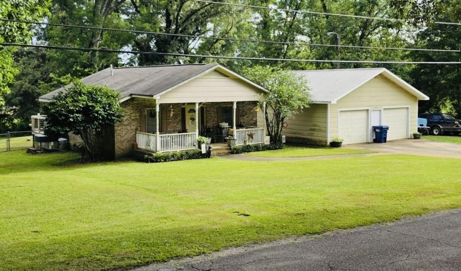 90 DEARMANVILLE Dr, Anniston, AL 36207 - 3 Beds, 1 Bath