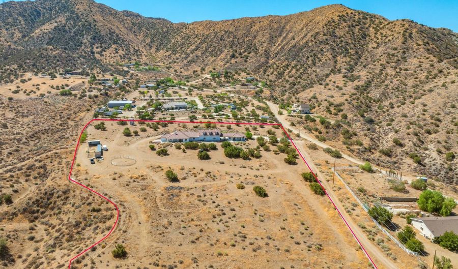 32132 Calle Del Roja, Acton, CA 93510 - 6 Beds, 4 Bath