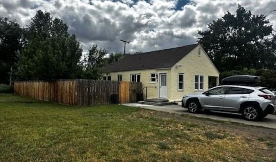 301 Forrest St, Alturas, CA 96101 - 2 Beds, 2 Bath