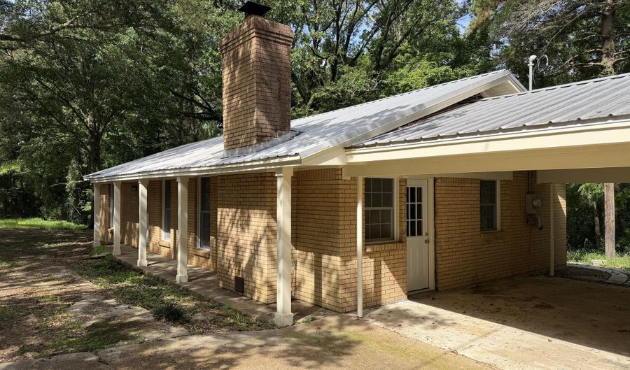2159 Sunny Lane Rd, Benton, MS 39039 - 2 Beds, 1 Bath