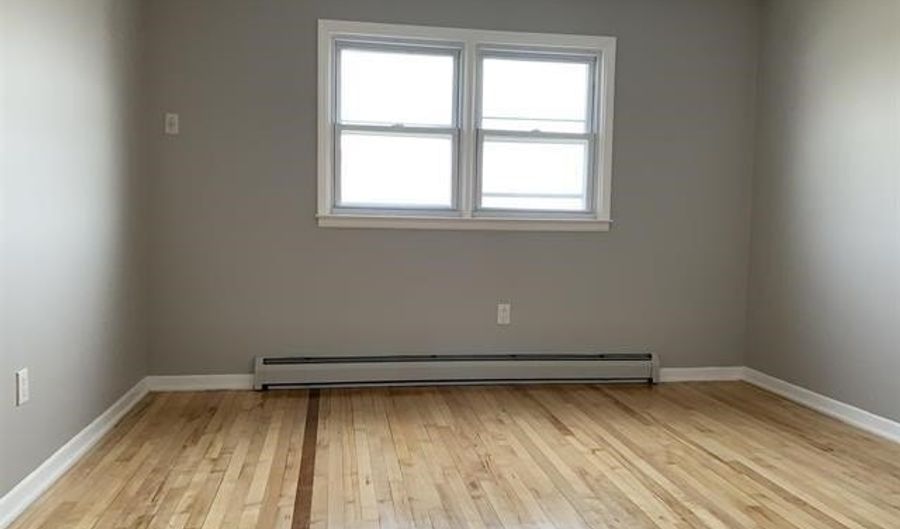 33 E 51ST St 2, Bayonne, NJ 07002 - 3 Beds, 2 Bath