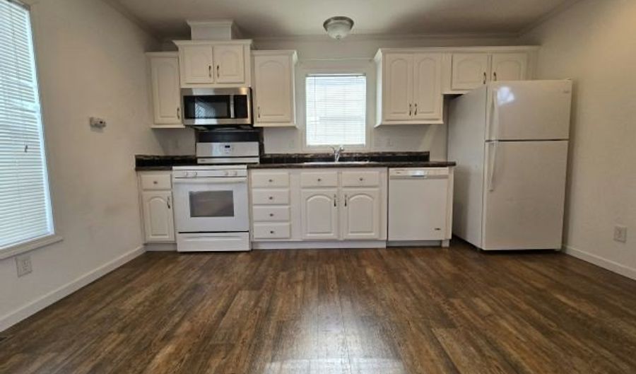 07 Coke Ave 56, Avenel, NJ 07001 - 1 Beds, 1 Bath