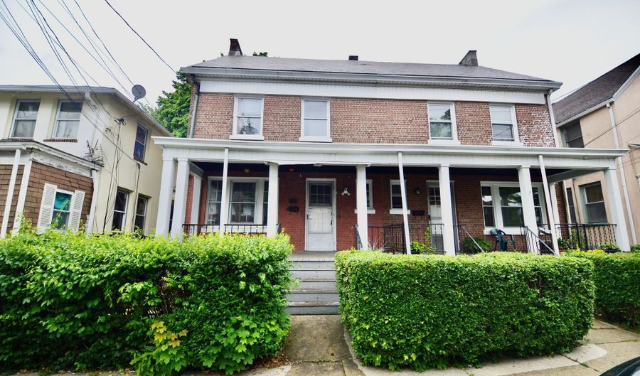 407 East Ave, Bridgeport, CT 06610 - 5 Beds, 1 Bath