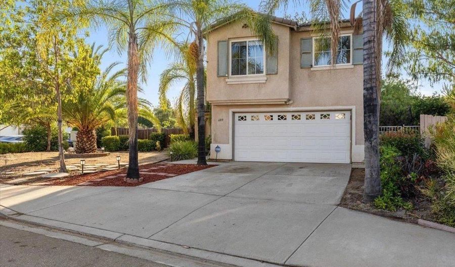 609 Jacks Creek Rd, Escondido, CA 92027 - 4 Beds, 3 Bath