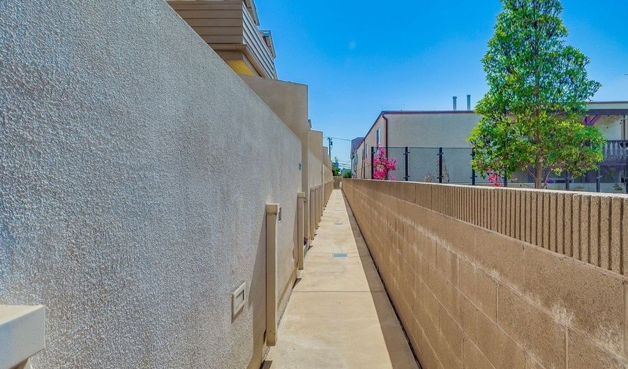 23059 Samuel St, Torrance, CA 90505 - 2 Beds, 3 Bath
