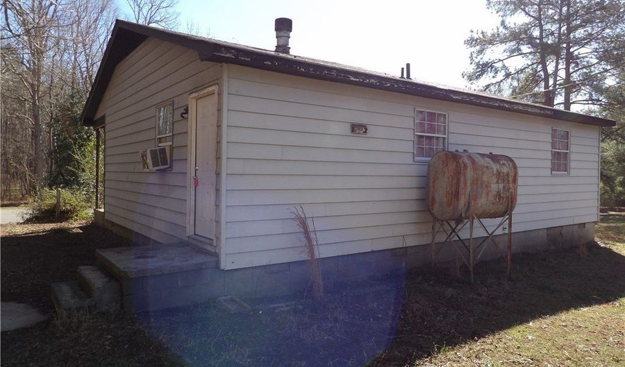 1475 Prestwood Rd, Alberta, VA 23821 - 2 Beds, 1 Bath