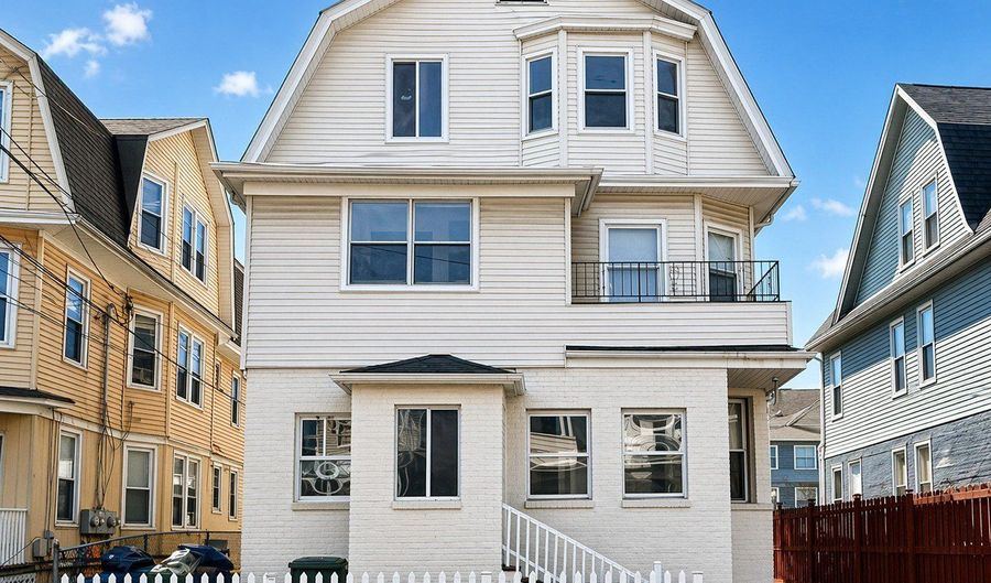 40-44 Vine St, Bridgeport, CT 06604 - 12 Beds, 3 Bath