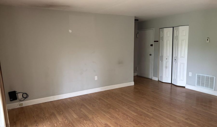 607 OAKLAND HILLS Ct 401, Arnold, MD 21012 - 1 Beds, 1 Bath