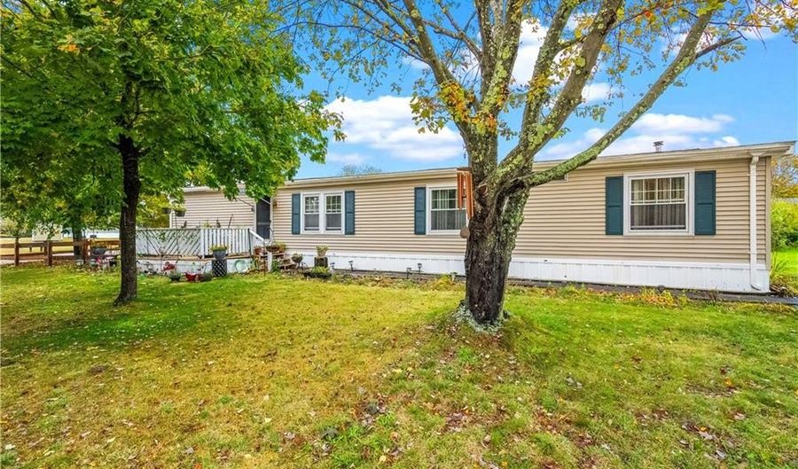 41 Wright Way, Coventry, RI 02816 - 2 Beds, 2 Bath