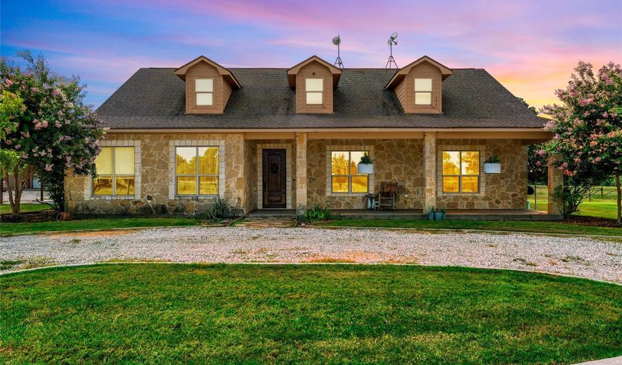 180 Hcr 2224 E, Aquilla, TX 76622 - 4 Beds, 3 Bath