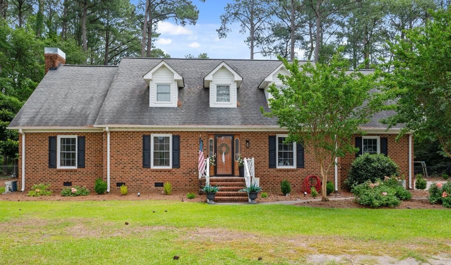 4259 Pinewood Dr, Ayden, NC 28513 - 3 Beds, 3 Bath
