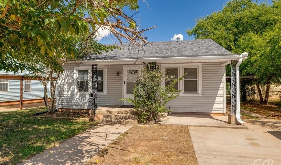 889 S Willis St, Abilene, TX 79605 - 3 Beds, 1 Bath