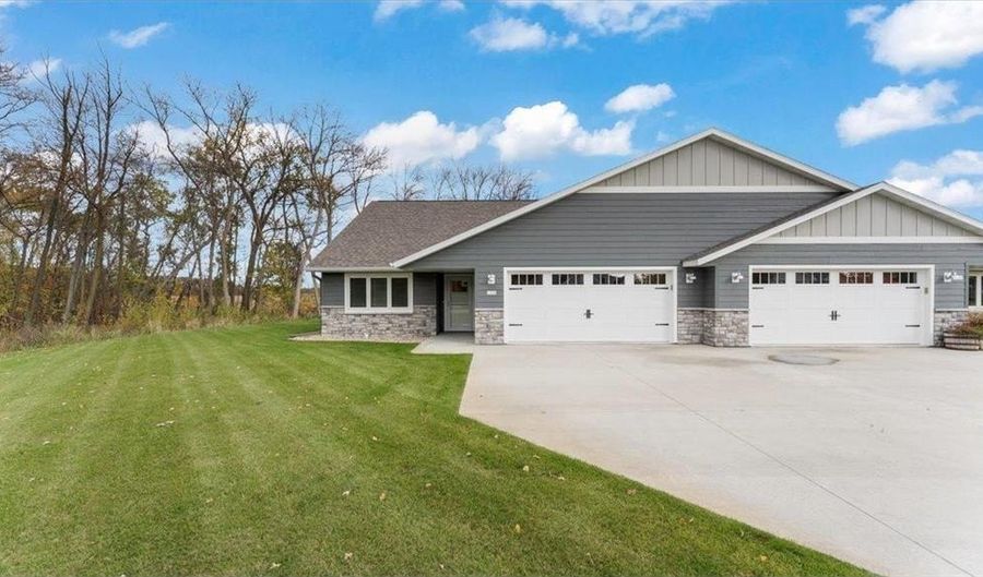423 Old Glory Dr NE, Alexandria, MN 56308 - 2 Beds, 2 Bath