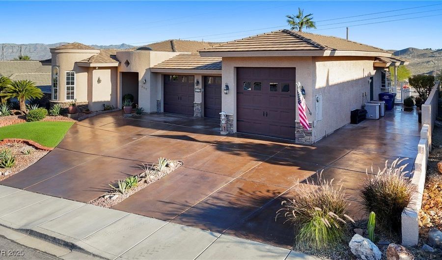 637 Marina Dr, Boulder City, NV 89005 - 4 Beds, 4 Bath