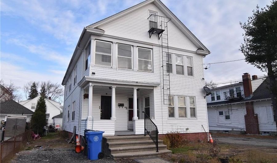 113 Pleasant St, Cranston, RI 02910 - 3 Beds, 2 Bath