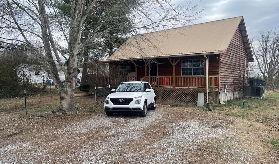 531 1st Ave N, Baxter, TN 38544 - 3 Beds, 2 Bath