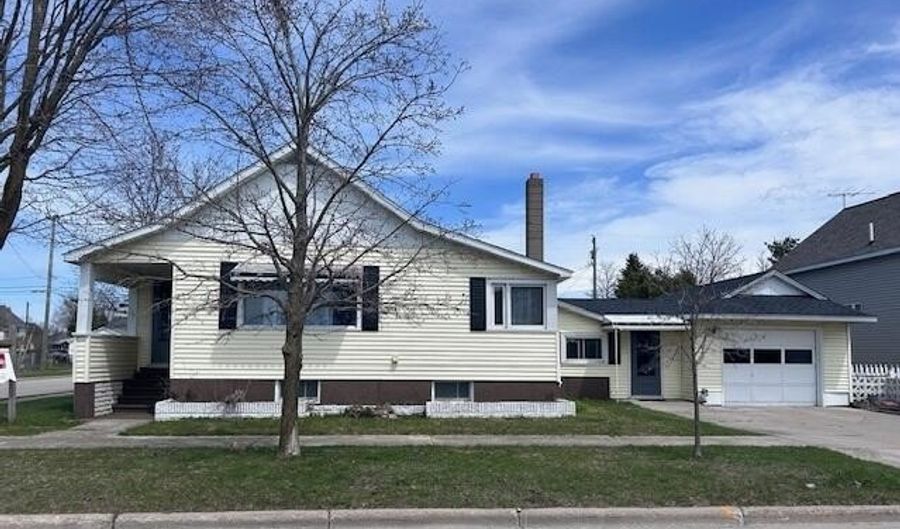 200 N Thirteenth Ave, Alpena, MI 49707 - 3 Beds, 2 Bath