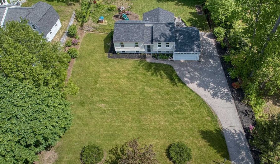 62 Palomino Ln, Bedford, NH 03110 - 3 Beds, 2 Bath