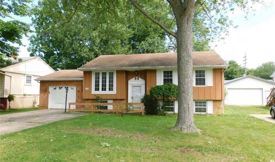 1361 E 28th St, Ashtabula, OH 44004 - 4 Beds, 2 Bath