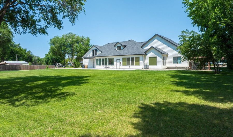 1303 Babs Ave, Benton City, WA 99320 - 4 Beds, 3 Bath