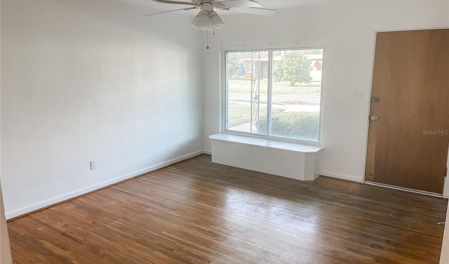 766 CANOVIA Ave, Orlando, FL 32804 - 3 Beds, 2 Bath