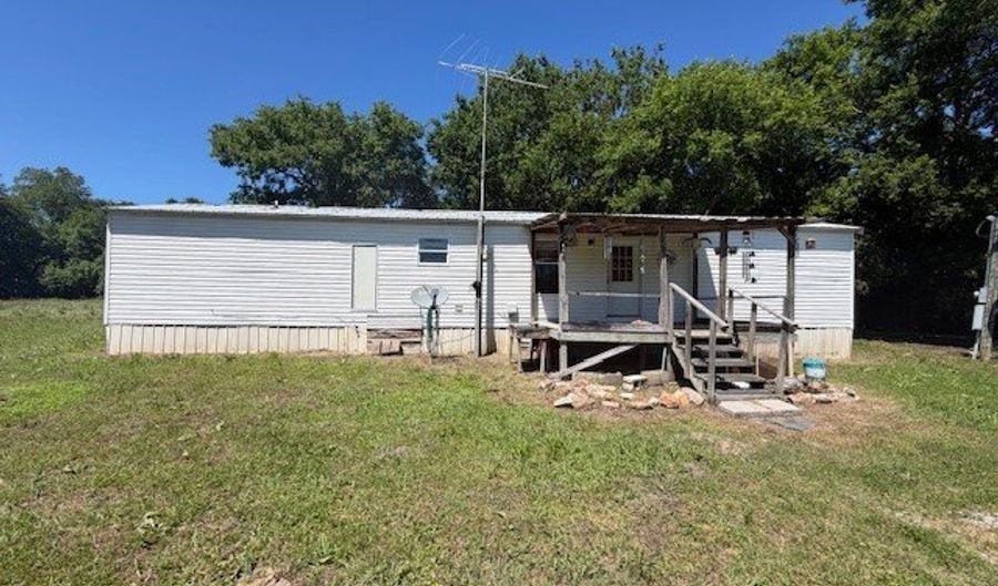 101 Harvey St, Annona, TX 75550 - 2 Beds, 1 Bath