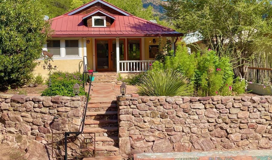 11 SPRING Cyn, Bisbee, AZ 85603 - 3 Beds, 2 Bath