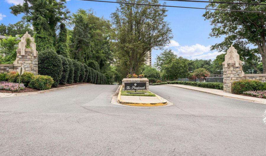 5225 POOKS HILL Rd 1204S, Bethesda, MD 20814 - 2 Beds, 2 Bath
