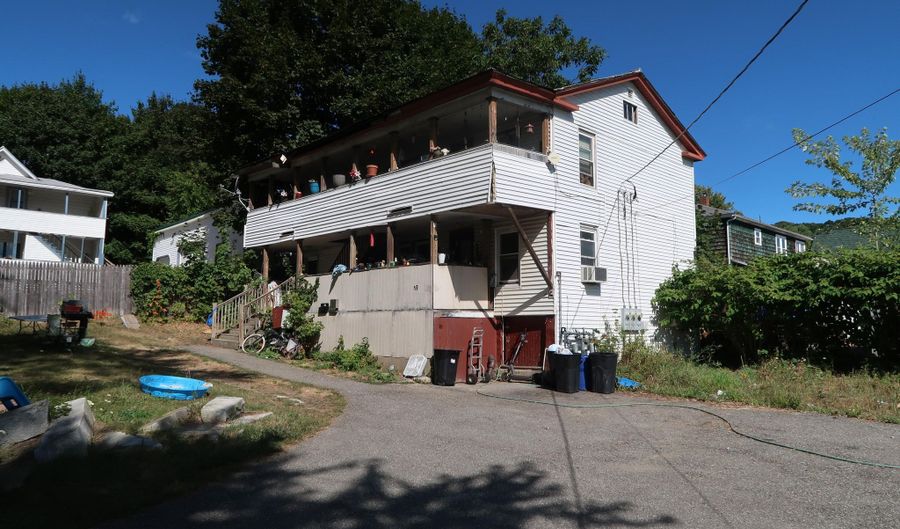 19 Cumberland St, Augusta, ME 04330 - 0 Beds, 2 Bath