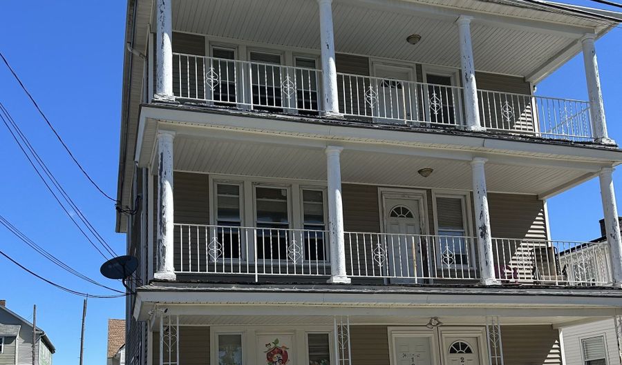 17 Branch St 3, Waterbury, CT 06704 - 2 Beds, 1 Bath