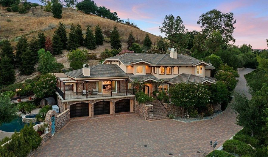 6029 Fairview, Agoura Hills, CA 91301 - 5 Beds, 7 Bath