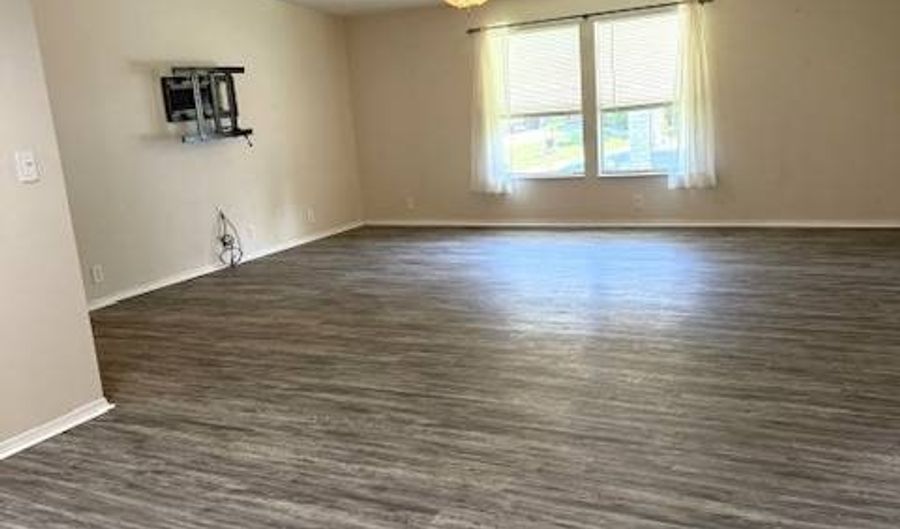570 Tulip Cir E, Auburndale, FL 33823 - 3 Beds, 2 Bath