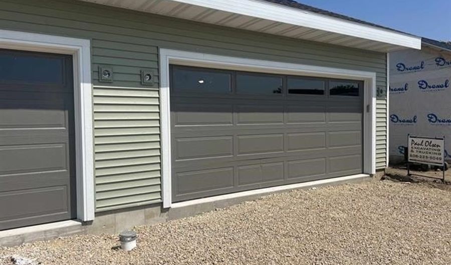 2811 Crinkle Root Dr, Fitchburg, WI 53711 - 3 Beds, 4 Bath