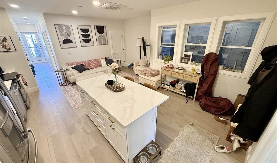 120 Emerson St 3, Boston, MA 02127 - 2 Beds, 2 Bath