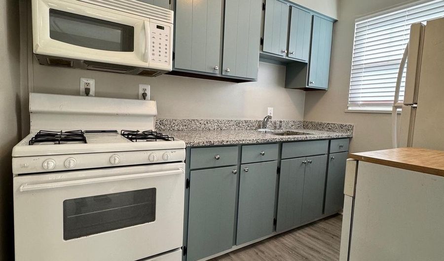 1404 12TH St N 27, Arlington, VA 22209 - 2 Beds, 1 Bath