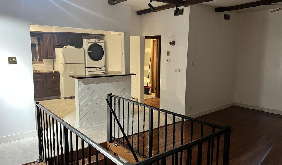 30 W 9TH St 2, Bayonne, NJ 07002 - 2 Beds, 1 Bath