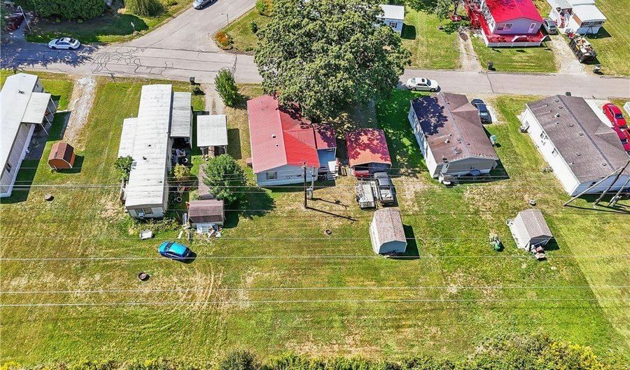 24 Silver Pond Dr, Apple Creek, OH 44606 - 3 Beds, 2 Bath