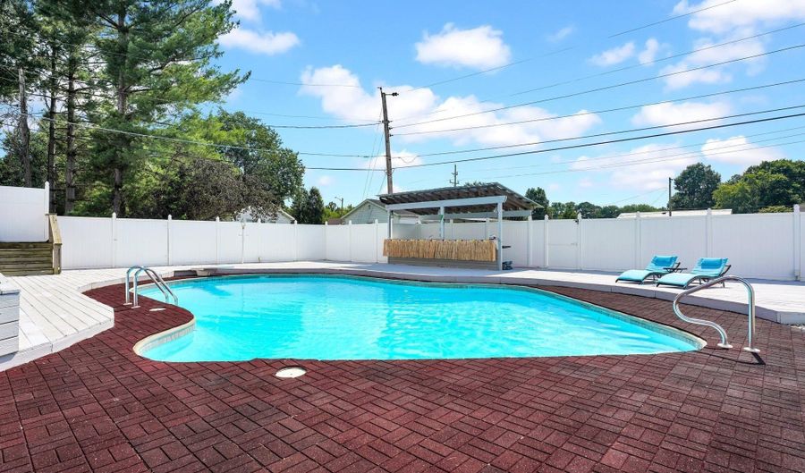 1803 Linwood Dr, Bedford, IN 47421 - 4 Beds, 3 Bath