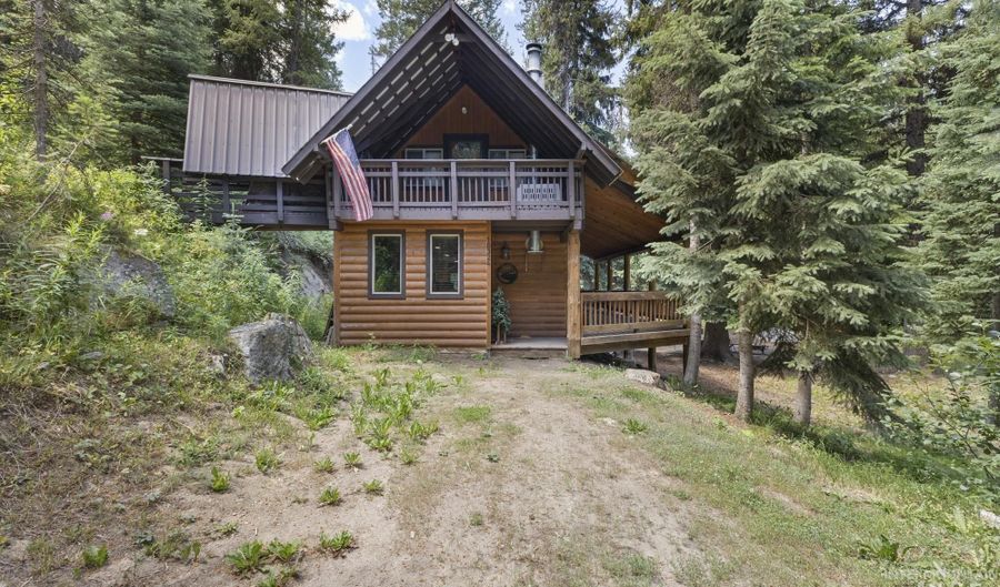 10324 Peterson Loop, Cascade, ID 83611 - 2 Beds, 1 Bath