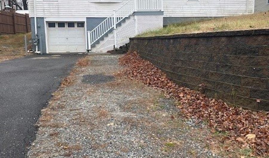 156 Triangle St, Danbury, CT 06810 - 6 Beds, 3 Bath