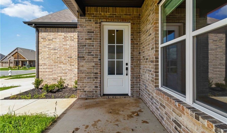 980 Trestle Ln, Bentonville, AR 72713 - 4 Beds, 3 Bath