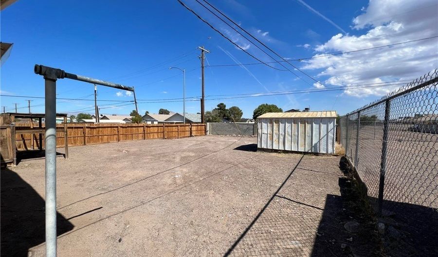 1344 CHESTNUT St, Henderson, NV 89011 - 3 Beds, 1 Bath