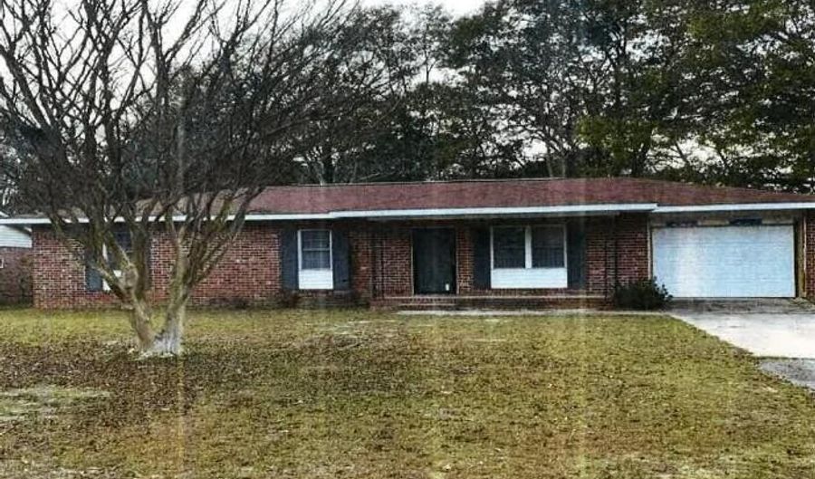 1605 Clinton St, Barnwell, SC 29812 - 3 Beds, 2 Bath