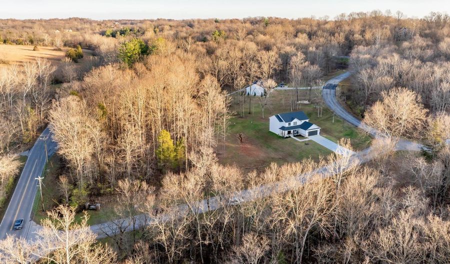 182 Whites Pt, Bedford, IN 47421 - 4 Beds, 3 Bath