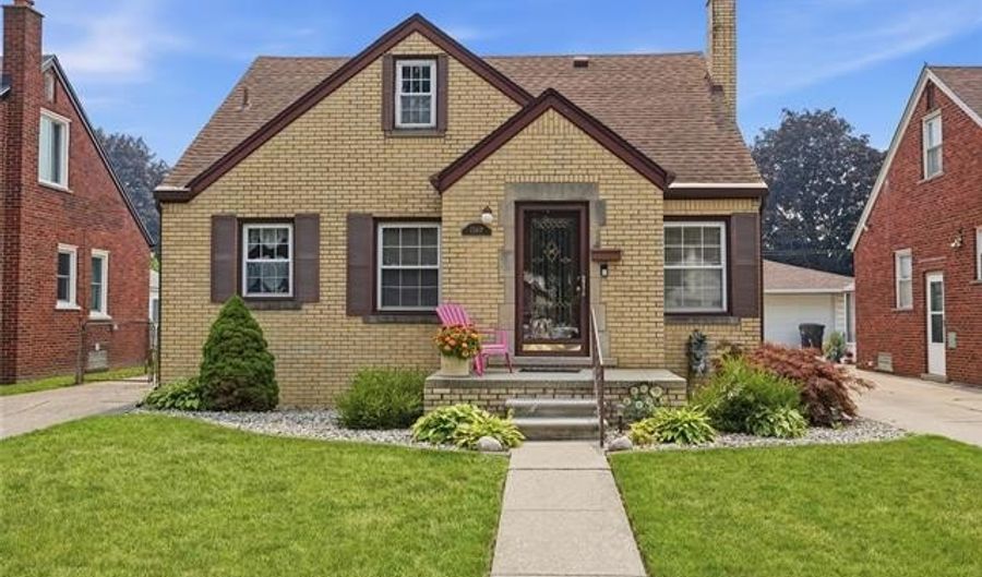 15617 Anne Ave, Allen Park, MI 48101 - 3 Beds, 2 Bath